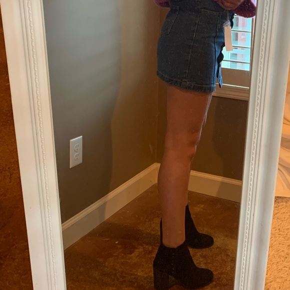 NWT Pink Lily Boutique Denim Skirt - Picture 2 of 7